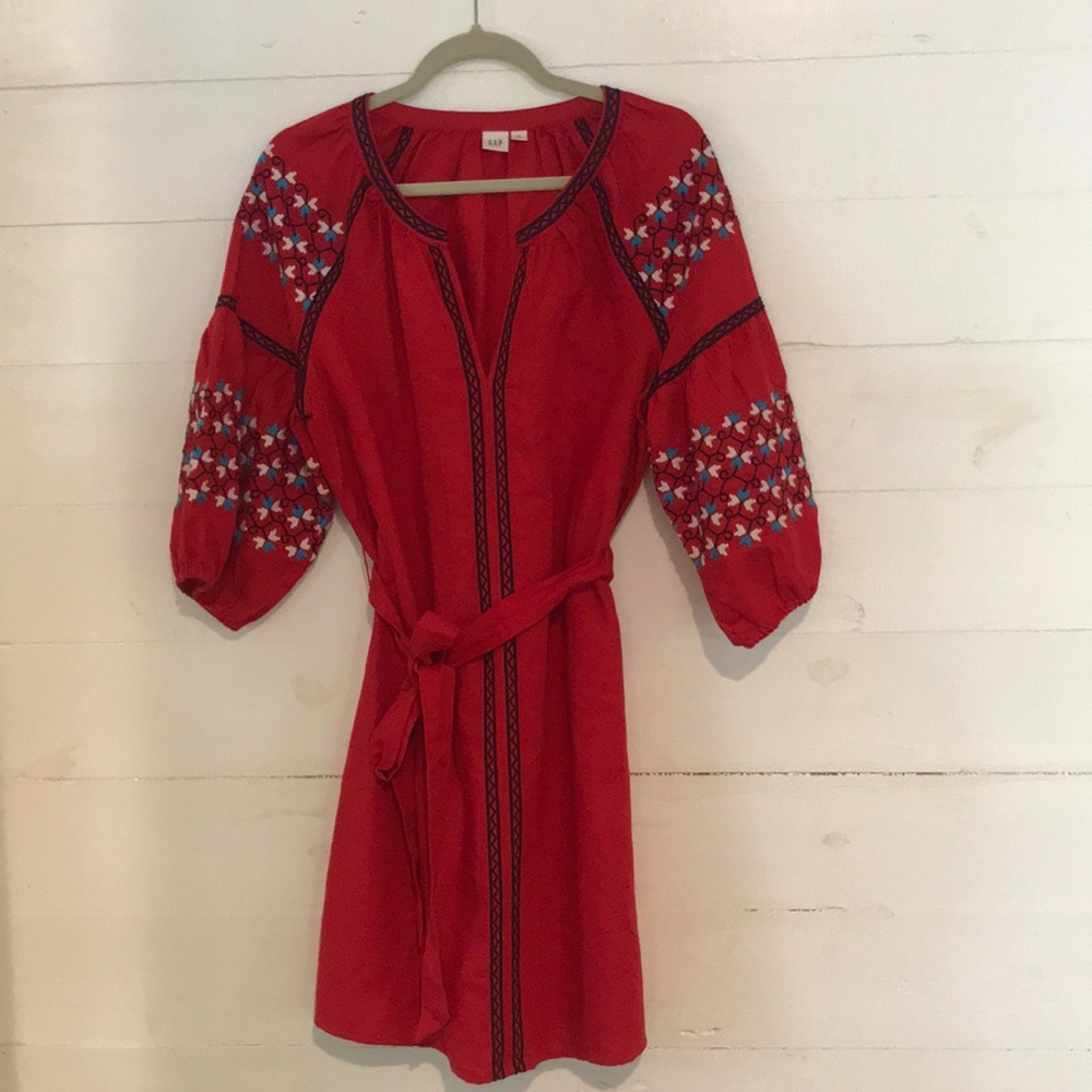 Embroidered balloon sleeve tie belt dress